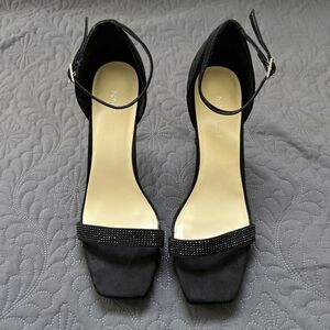 Skechers On the Go Goga Mat Women's Slingback Sandal Black SZ 9 NWOT/Box Comfy